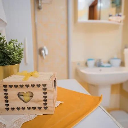 Casa Enzo Con Vista Mare アパート *