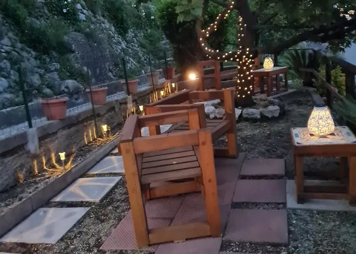 Casa Enzo Con Vista Mare アパート